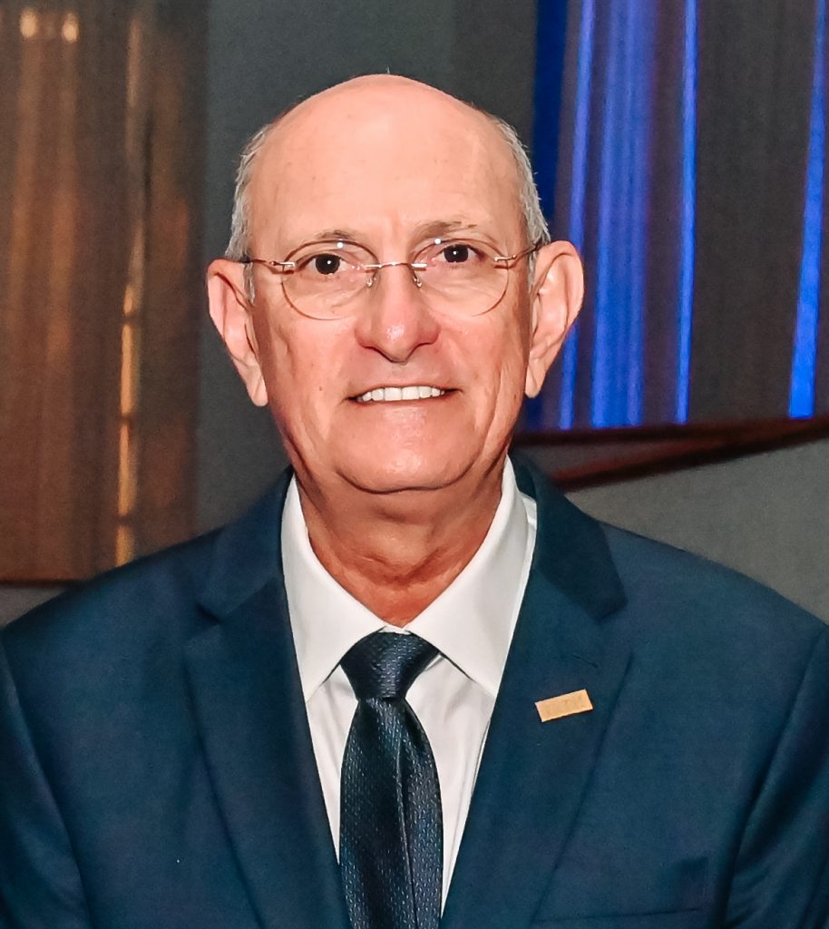 Roberto Pinto Serquiz Elias