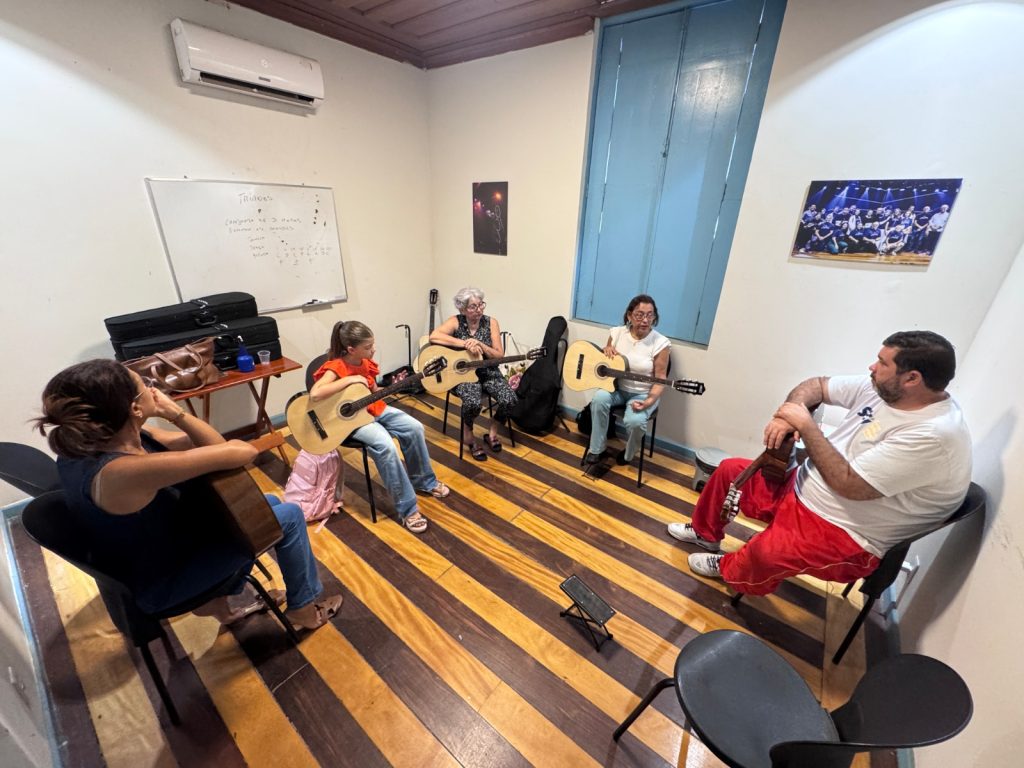 SESI-RN conclui oficinas de teclado, violino, sanfona e violão e encerra primeiro semestre de atividades no Solar Bela Vista